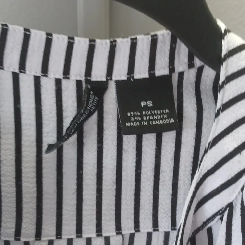Blouse - Picture 2 of 2